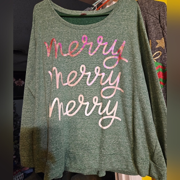 NWOT HUNTER GREEN 2X MERRY SWEATSHIRT - Picture 1 of 2